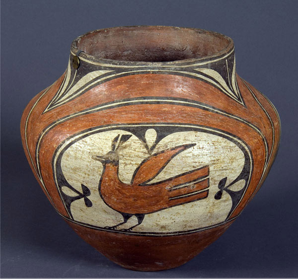 Unidentified Maker, Zia Pueblo. Water Jar, c. 1900. Polychrome earthenware, 8 5/8 x 10 1/4 in. (21.9 x 26 cm). A374. Image © 2019 The Barnes Foundation